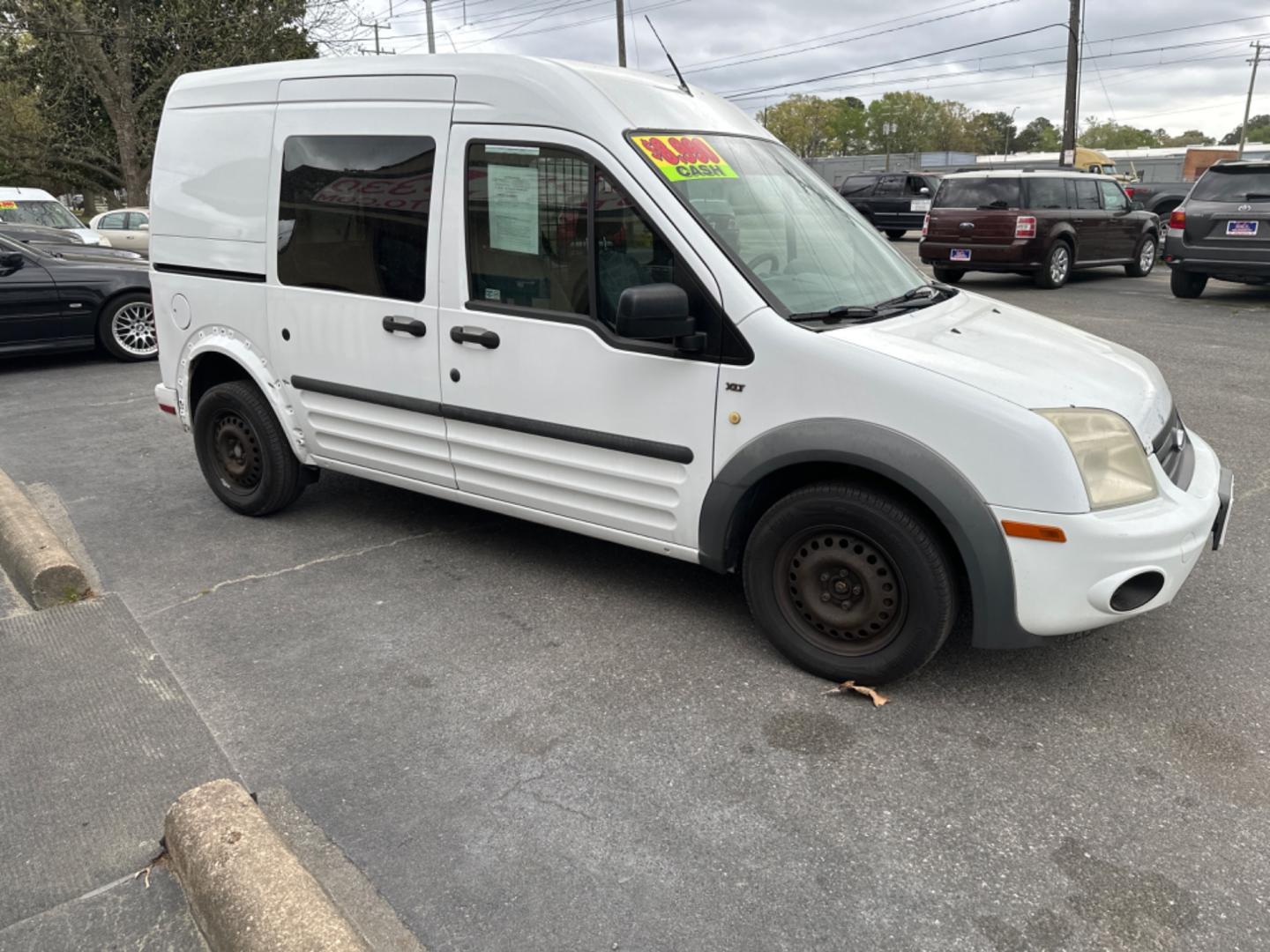 2013 White /black Ford Transit Connect (NM0LS6BN4DT) , located at 5700 Curlew Drive, Norfolk, VA, 23502, (757) 455-6330, 36.841885, -76.209412 - Photo#4